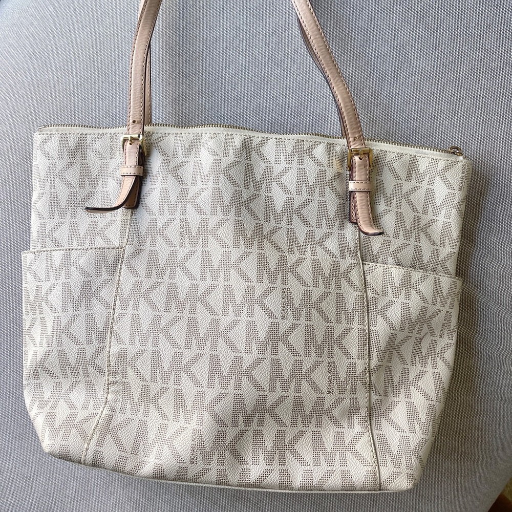 Michael Kors Jet Set Signature Tote Vanilla